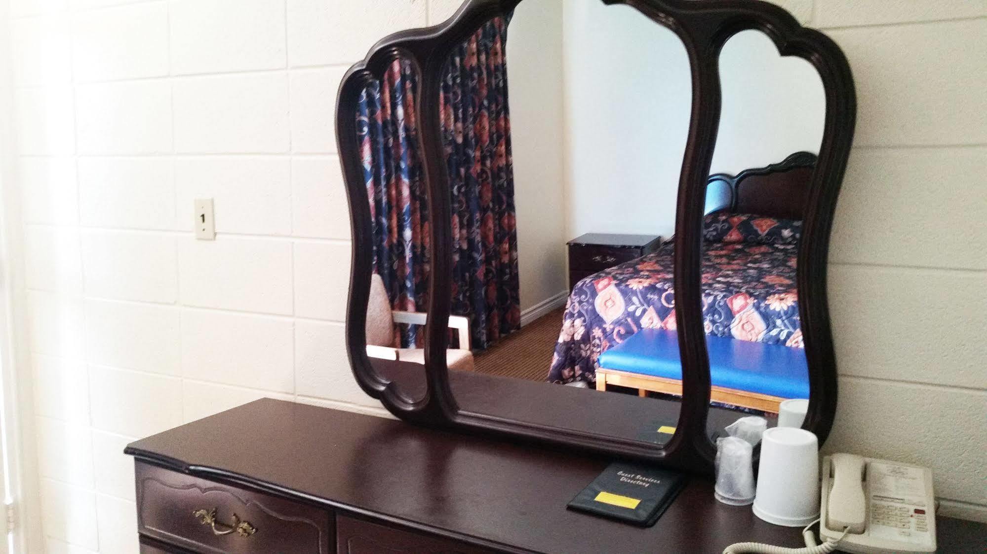 Olympia Motel 2*